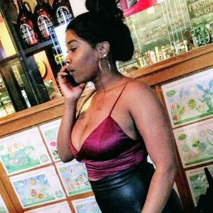 Meet your Posher, Alecia